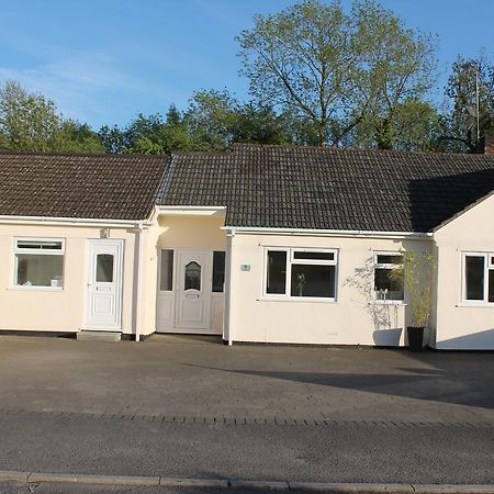 Magnolia Self Contained Suites Coalpit Heath Exterior photo